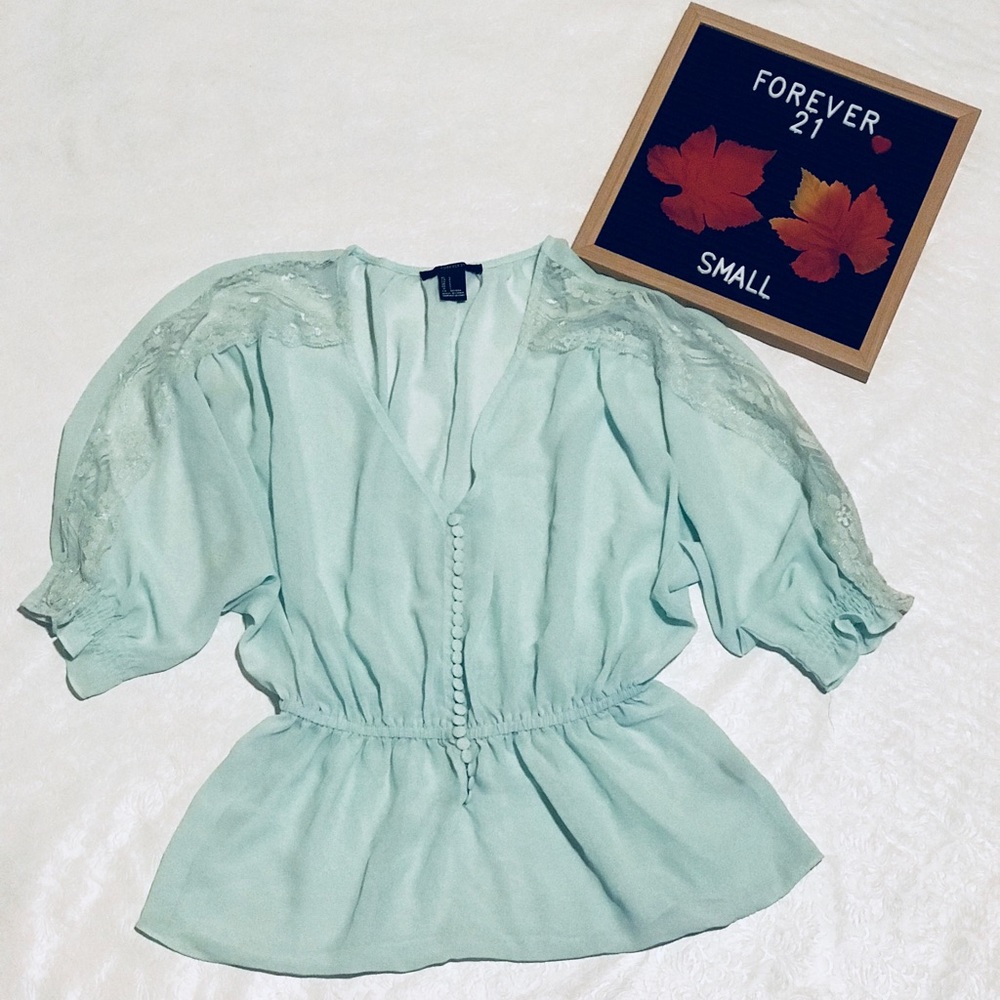 💥SOLD💥🔅Forever 21 Mint Green Shirt🔆 💥SOLD💥